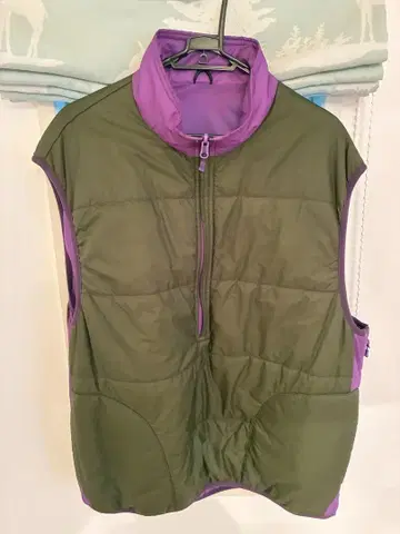 다이와피어 TECH REVERSIBLE PULLOVER PUFF VEST