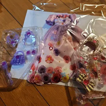 리카짱 옷 갈아입기 의류 꽃무늬 드레스와 액세서리