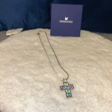 Swarovski 크로스형 목걸이