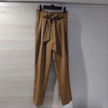 카멜 테이퍼드 팬츠 리본 포함