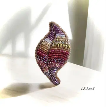 가을 나뭇잎 핸드메이드 비즈 자수 브로치