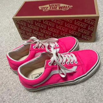 VANS 핑크 스니커즈 오프 더 월