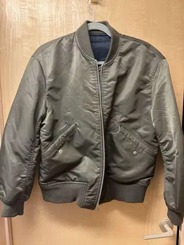 [ 주말 한정 가격 ] 유니클로 MA-1 자켓 리버서블