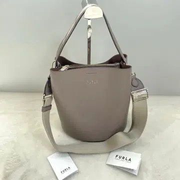 [ 미사용 새상품 ] FURLA 다나에 그레이지 가죽 숄더백 2way