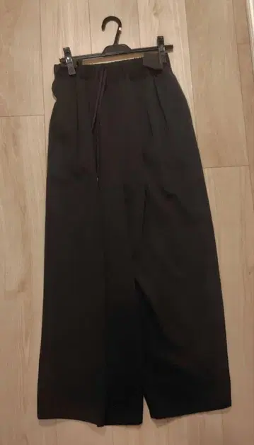 비어즐리 블랙 팬츠