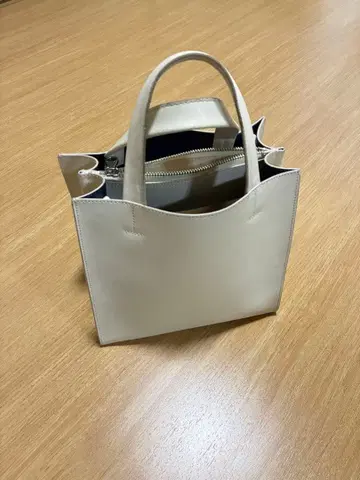 DIANA 핸드백