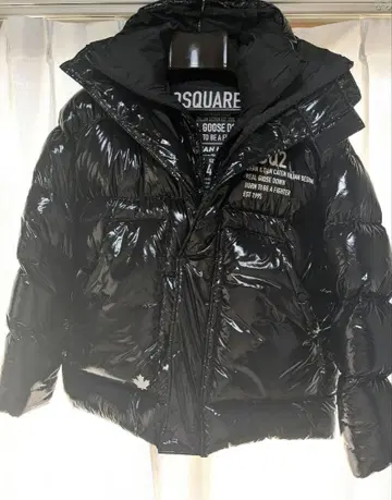 DSQUARED2 블랙 다운 자켓 46