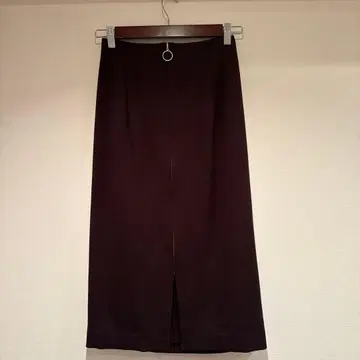 다크 브라운 타이트 스커트 프론트 슬릿