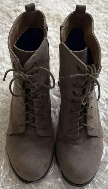 LOWRYSFARM 부츠