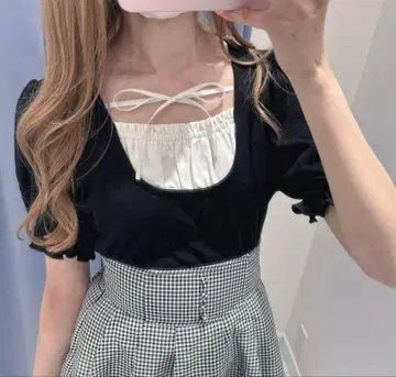 evelyn 반팔 쿠슈 리브 TP 상의 / 블랙