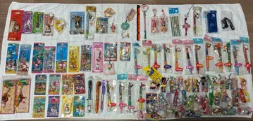 지역 한정 키티 등 묶음 판매 볼펜, 샤프펜, 스트랩 등 90개 이상