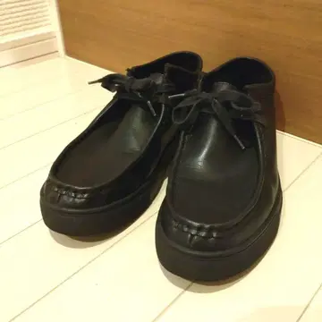 BEAUTY & YOUTH 블랙 가죽 로퍼