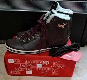 PUMA 퍼 포함 브라운 하이컷 스니커즈