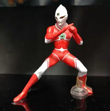 궁극의 루미너스 울트라맨 조니어스 애니메이션 컬러