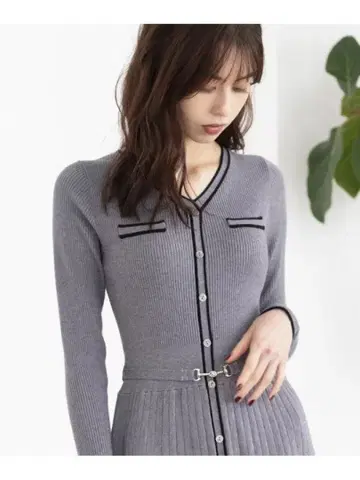 배색 플리츠 니트 원피스