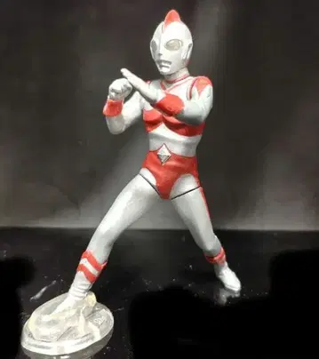 궁극의 루미너스 울트라맨 80 에이티