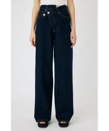 MOUSSY 마우지 크로스 웨이스트 와이드 스트레이트 데님 블랙