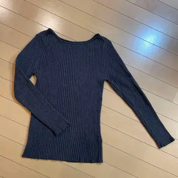 BEAMS HEART 다크 그레이 긴팔 니트