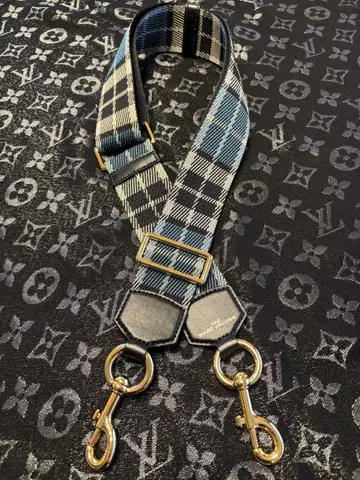 MARC JACOBS 체크 무늬 숄더 스트랩