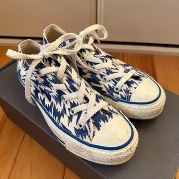 ELEY KISHIMOTO 스니커즈
