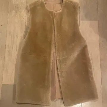 새상품급 투모로우랜드 데프레 무스탕 베스트
