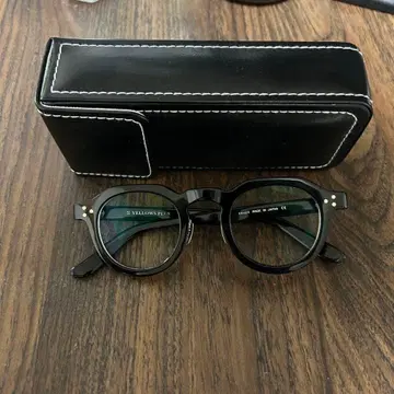 YELLOWS PLUS Becca 블랙 케이스 포함