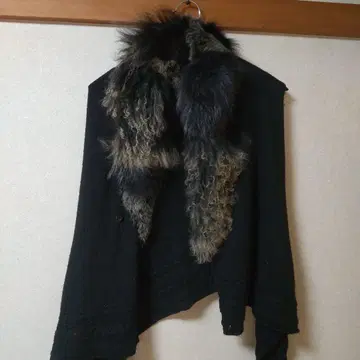 블랙 퍼 포함 숏 판초 코트