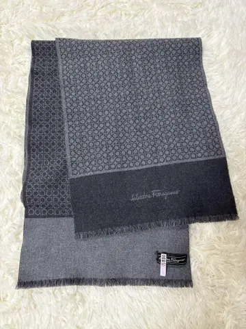 Salvatore Ferragamo 머플러 남성용 그레이