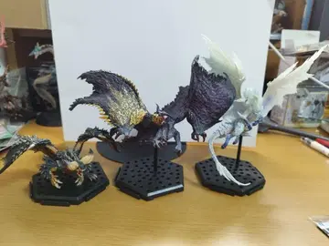 몬헌 피규어 3체 세트