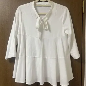 [새상품급] yori 요리 스트레치 트윌 리본 블라우스 38 화이트