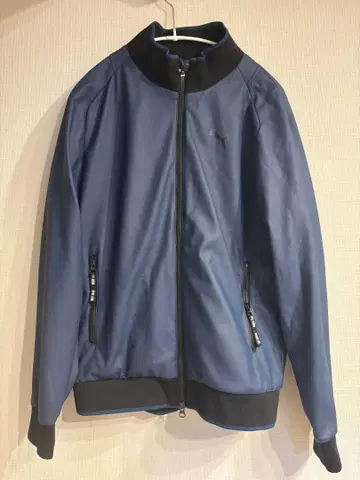 PUMA 네이비 점퍼