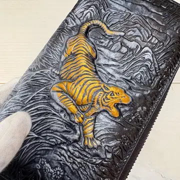 E32 천연 가죽 소가죽 카빙 지갑 남성용 호랑이 금색 라운드 지퍼