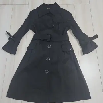 VIVAYOU 블랙 트렌치코트 플레어 소매