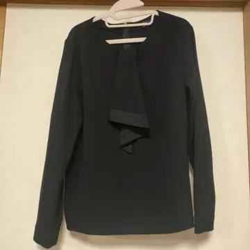 BOSCH 네이비 긴팔 블라우스 38