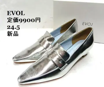새상품 EVOL / 이볼 실버 로우힐 코인 로퍼 24.5