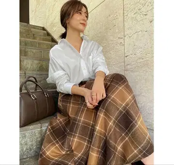 아뉴앙스 브라운 체크 울 플레어 롱 스커트