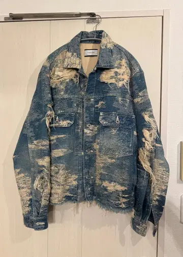 TAAKK 데미지 데님 자켓 [ 새상품급 ]