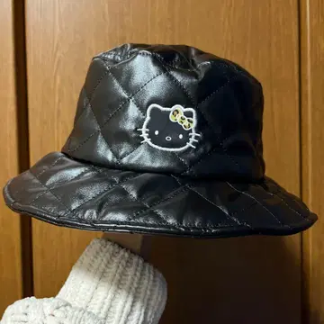 키티 버킷햇 아베일