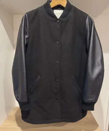 FREAK'S STORE 블랙 양가죽 바시티 자켓