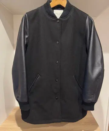 FREAK'S STORE 블랙 양가죽 바시티 자켓