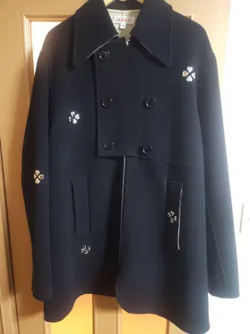 MASU 21aw ZIP-UP CLOVER STUDS COAT