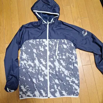 Callaway 카모플라쥬 패턴 나일론 자켓