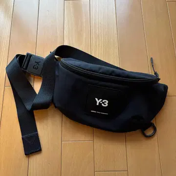 Y-3 블랙 숄더백