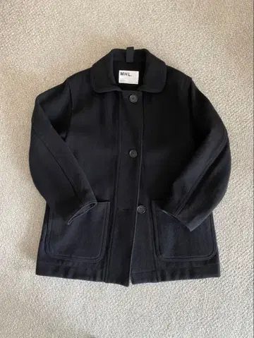 MHL. 마가렛호웰 블랙 코트