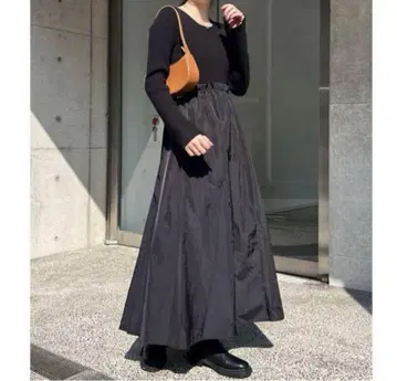 카프리스 레 마쥬 블랙 원피스