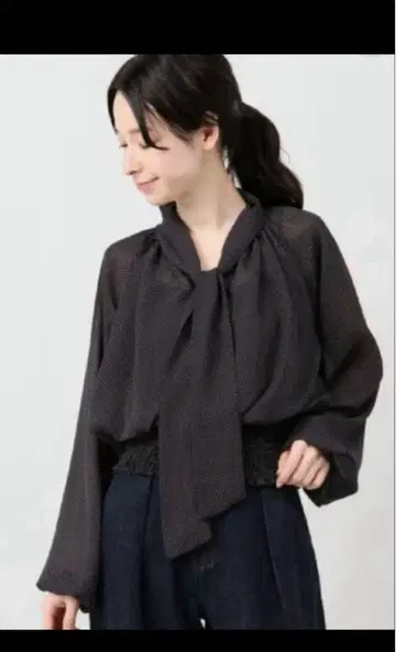 spick&span 보타이 도트 블라우스