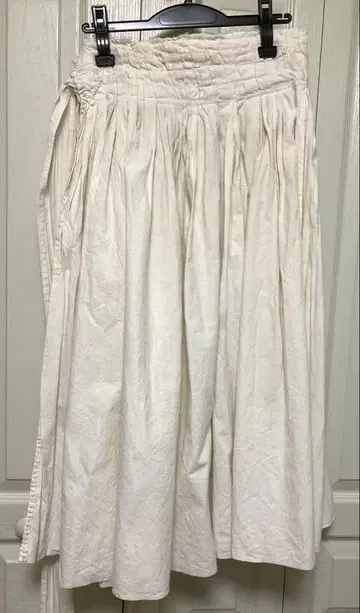 인기 작가 aratama 아라타마 씨 볼륨 턱 랩 스커트