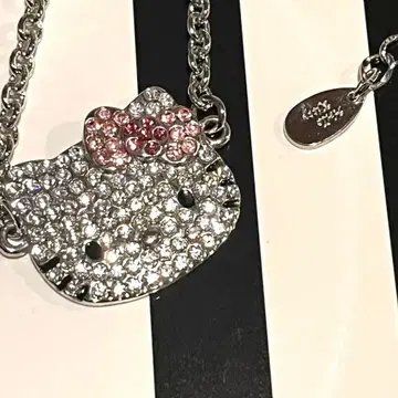 산리오샵 구매 헬로키티 큐빅 목걸이