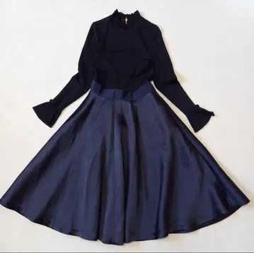 [ TED BAKER ] 플레어 스커트 원피스 네이비 하이넥