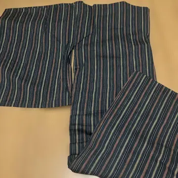 네이비 컬러 스트라이프 기모노, 멋진 패턴입니다